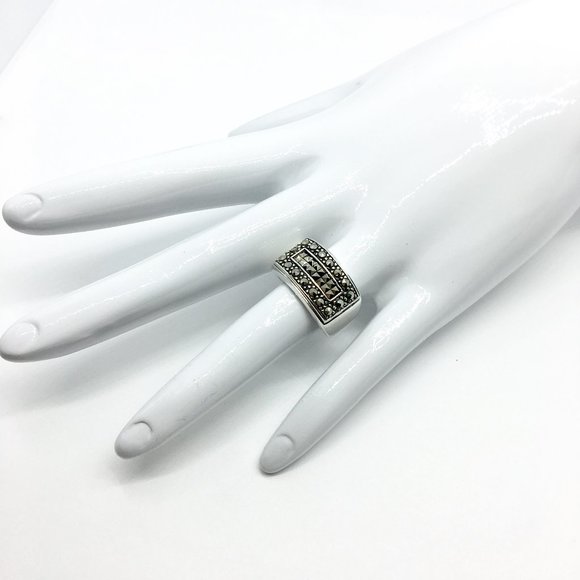 Marcasite Ring - Sterling Silver Signet Style - Picture 4 of 4